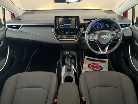 2022 Toyota Corolla COROLLA HYBRID LUNA SALOON 4DR AUTO €25,950 thumbnail