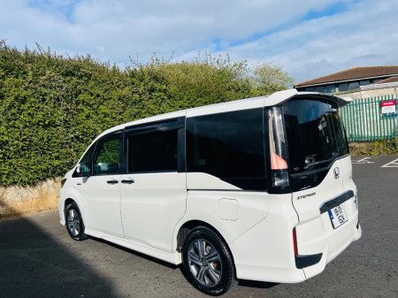 2019 Honda Stepwagon - thumbnail 11