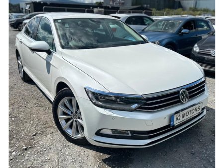 2016 Volkswagen Passat - thumbnail 3