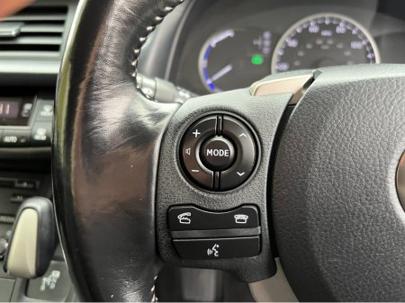 2017 Lexus CT 200 h SPORT AUTOMATIC 1.8 PETROL //SAT NAV//REVERSE CAMERA//HALF LEATHER SEATS// thumbnail