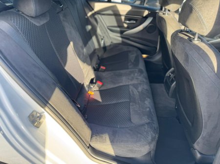 2016 BMW 3 Series - thumbnail 14