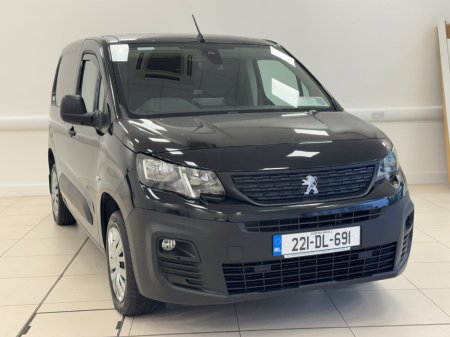 2022 Peugeot Partner 