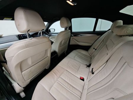 2019 BMW 5 Series - thumbnail 6