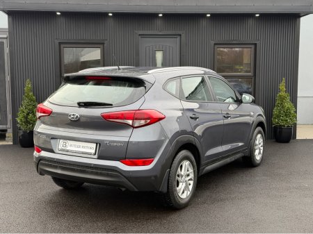 2016 Hyundai Tucson COMFORT 5DR ** Low Kms ** €13,950 thumbnail