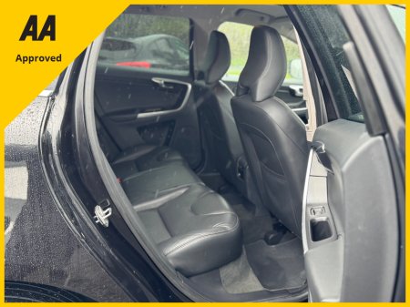 2017 Volvo XC60 - thumbnail 8