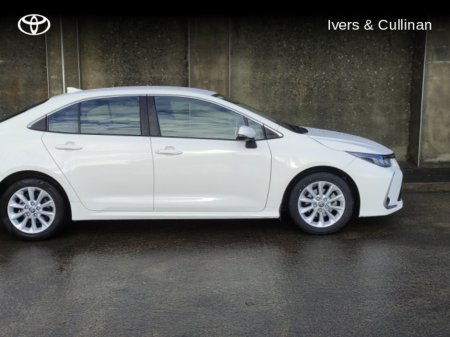 2022 Toyota Corolla LUNA 4DR AUTO HYBRID €25,750