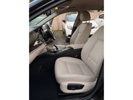 2014 BMW 5 Series - thumbnail 37