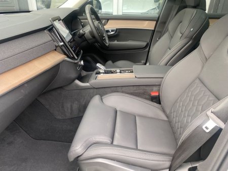 2025 Volvo XC90 T8 Dark Plus AWD Auto (PHEV) €78,900 thumbnail