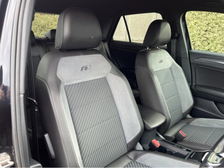 2020 Volkswagen T-Roc R-LINE AUTOMATIC 2.0 DIESEL //HALF LEATHER SEATS//KEYLESS ENRTY//ADAPTIVE CRUISE CONTROL//REVESE CAMERA// €25,950 thumbnail