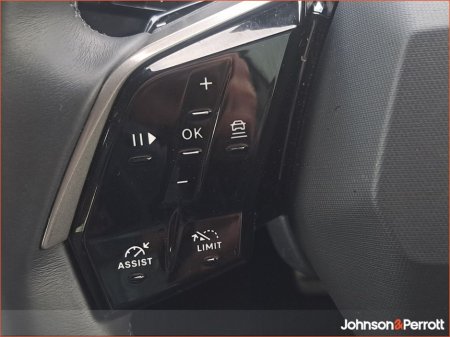 2025 Peugeot 5008 1.2 Hybrid 136bhp E-DCS6 Allure €46,750 thumbnail