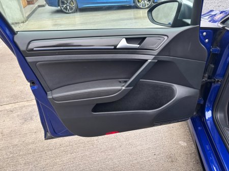 2019 Volkswagen Golf 2.0 TSI 5DR 300HP DSG 4M R €34,995 thumbnail