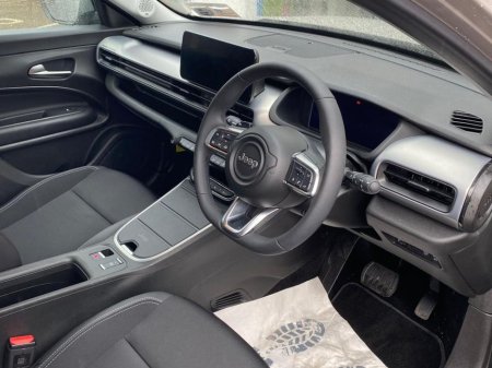 2025 Jeep Avenger 1.2 100Hp Mhev Altitude €28,895 thumbnail