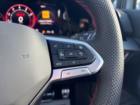 2026 Volkswagen Golf *DEMO* GTI 2.0 TSI 265HP €62,975 thumbnail