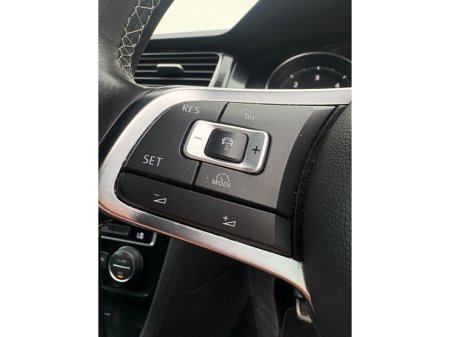 2014 Volkswagen Golf - thumbnail 25