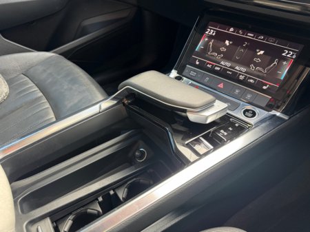 2022 Audi e-tron - thumbnail 7