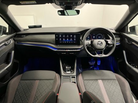 2023 Skoda Octavia - thumbnail 2