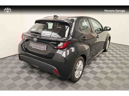 2023 Toyota Yaris - thumbnail 2