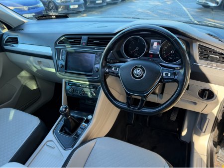 2017 Volkswagen Tiguan 2.0 D..PAN ROOF..FULL SERVICE HISTORY thumbnail