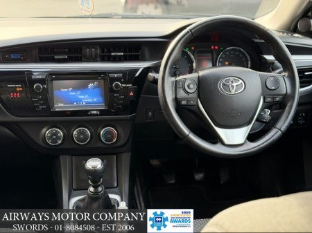 2016 Toyota Corolla - thumbnail 10