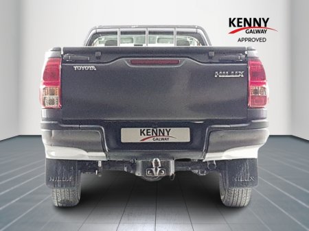 2022 Toyota Hilux 2.4 DLX SINGLE CAB 2DR €31,990 thumbnail