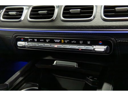 2022 Mercedes-Benz GLE Class GLE 350 de 4MATIC AMG Line €61,950 thumbnail