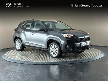 2023 Toyota Yaris Cross HYBRID LUNA