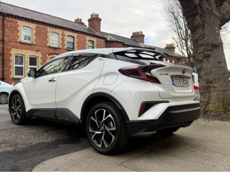 2017 Toyota C-HR - thumbnail 7