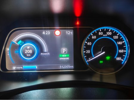 2019 Nissan Leaf - thumbnail 11