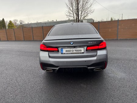2022 BMW 5 Series - thumbnail 5