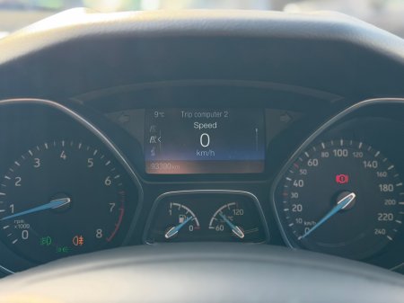 2017 Ford Focus - thumbnail 22