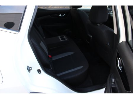 2019 Nissan Qashqai 1.3 PET SV €17,950 thumbnail