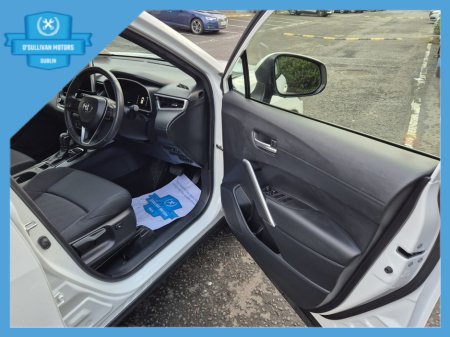 2023 Toyota Corolla CROSS LUNA 1.8 4DR AUTO €29,499 thumbnail