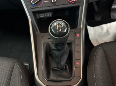 2018 Volkswagen Polo NEW NCT COMFORTLINE 1.0 MANUAL**MULTIFUNCTIONAL STEERING WHEEL**TOUCH SCREEN MEDIA DISPLAY**PARKING SENSORS**APPLE CARPLAY**BLACK CLOTH INTERIOR**SEMI DIGITAL DASH**ISOFIX**FINANCE AVAILABLE** €14,495 thumbnail