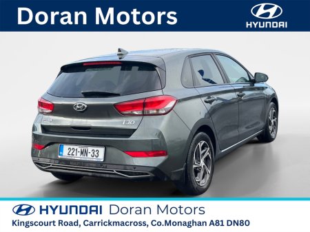 2022 Hyundai i30 I 30 DELUXE 5DR €23,500 thumbnail