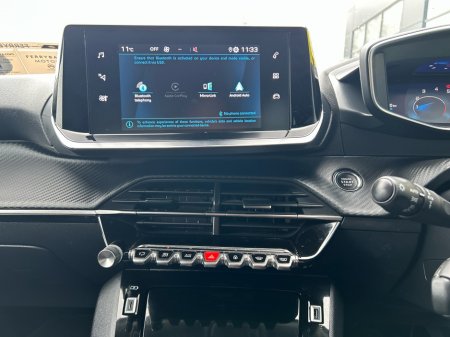 2022 Peugeot 2008 ALLURE 1.2 100 4DR thumbnail