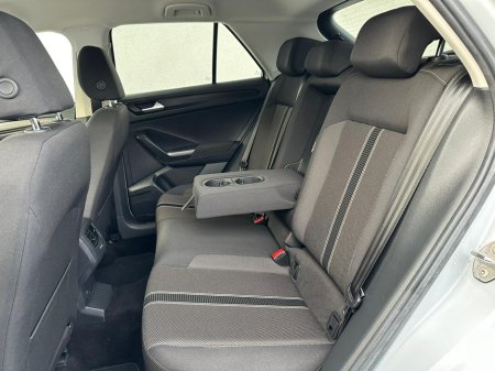 2018 Volkswagen T-Roc 1.0 TSI DESIGN 115HP LOW KM €17,995 thumbnail