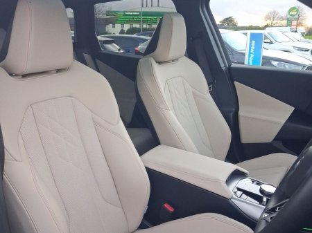 2025 BMW X3 30e xDrive M Sport €72,950 thumbnail