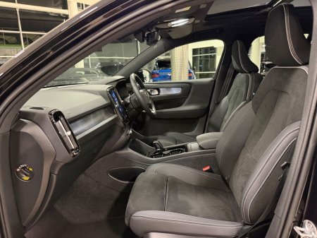 2023 Volvo XC40 - thumbnail 17