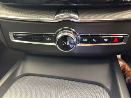 2024 Volvo XC60 - thumbnail 22
