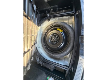 2016 Toyota Auris Hybrid €12,999 thumbnail