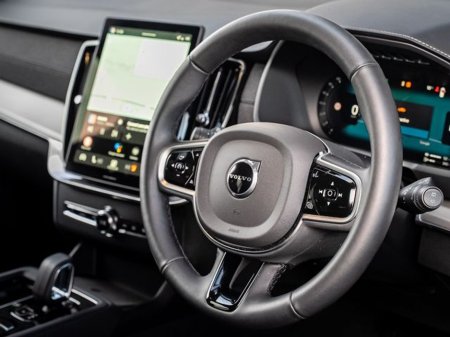 2025 Volvo XC90 T8 NEW MODEL AWD €73,950 thumbnail