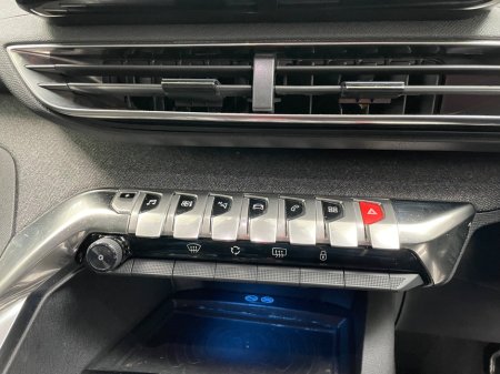 2021 Peugeot 3008 - thumbnail 25