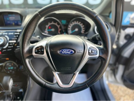 2015 Ford Fiesta - thumbnail 10