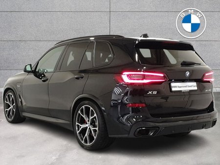 2022 BMW X5 xDrive45e M Sport €65,950