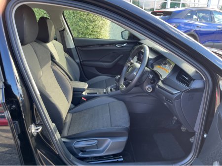 2024 Skoda Octavia COMBI ESTATE AMBITION 2.0 TDI DIESEL //WINTER SALE €1000 REDUCTION//REVERSE CAMERA// €28,950 thumbnail