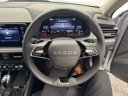 2025 Skoda Kamiq 1.0TSI SEL AUTO *PRICE DROP* €60 PER WEEK ON PCP €31,995 thumbnail