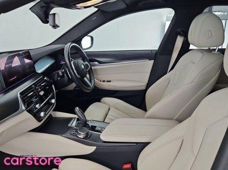 2021 BMW 5 Series - photo 12