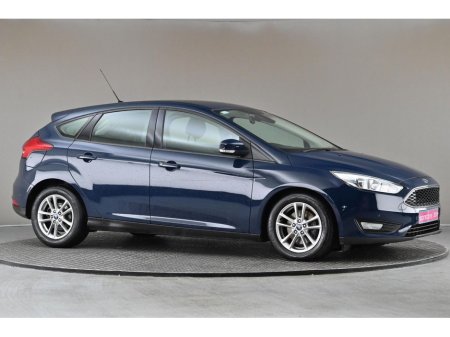 2016 Ford Focus - thumbnail 12