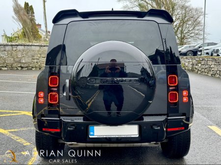 2025 Land Rover Defender P300e X-DYNAMIC SE URBAN SPEC PHEV AUTO €109,950 thumbnail