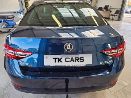 2019 Skoda Superb - view 4